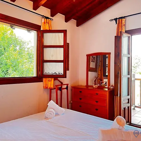 Сasa de vacaciones Encinas Adosado En *