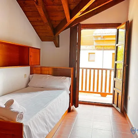 Encinas Adosado En * Pechón