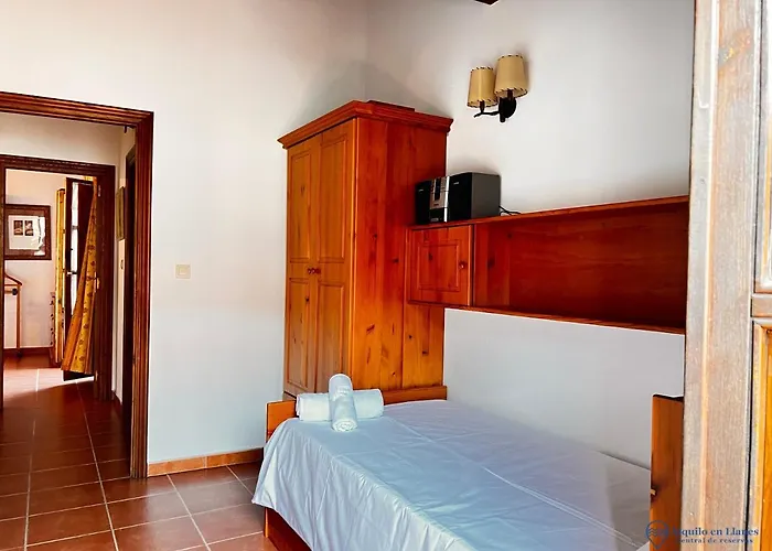 Encinas Adosado En Pechon