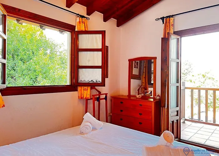 Holiday home Encinas Adosado En *